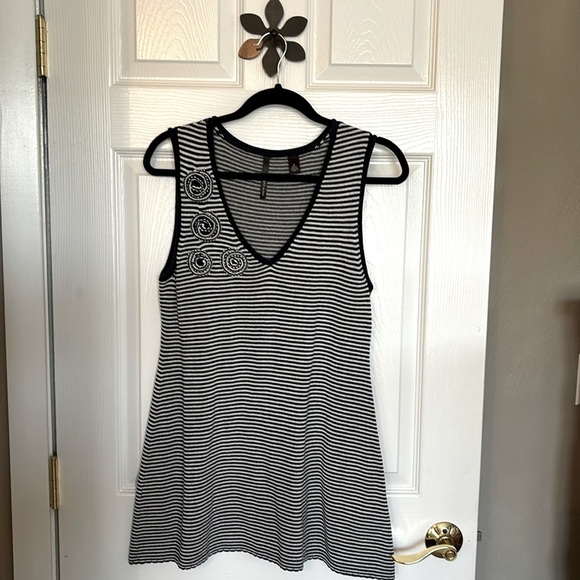 3 for $10 Sky’s The Limit Navy and White Stripped Knit Tunic Top w/Rosettes Med - Picture 1 of 8